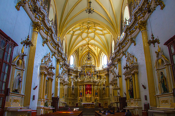 El Convento de San Gabriel y el Capilla Real