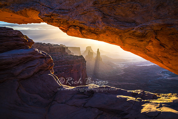The Extraordinary Sunrise at Mesa Arch!